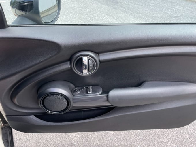 2025 Mini Hatch