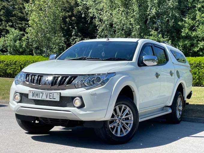 2025 Mitsubishi L200