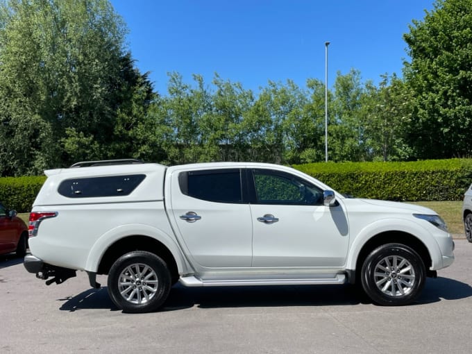 2025 Mitsubishi L200