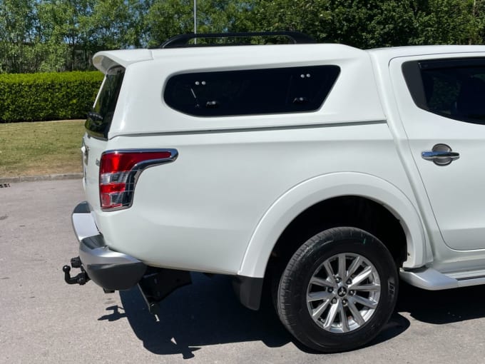 2025 Mitsubishi L200