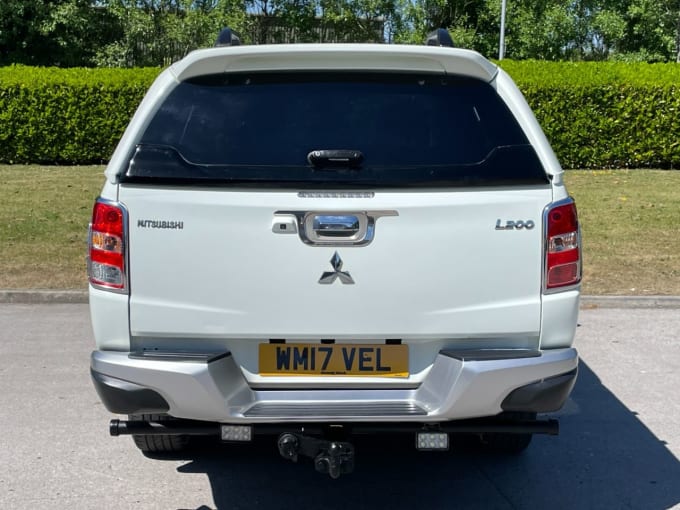 2025 Mitsubishi L200
