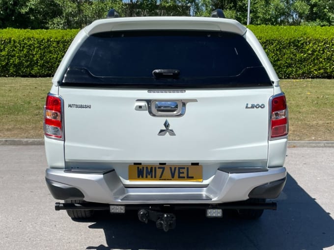 2025 Mitsubishi L200