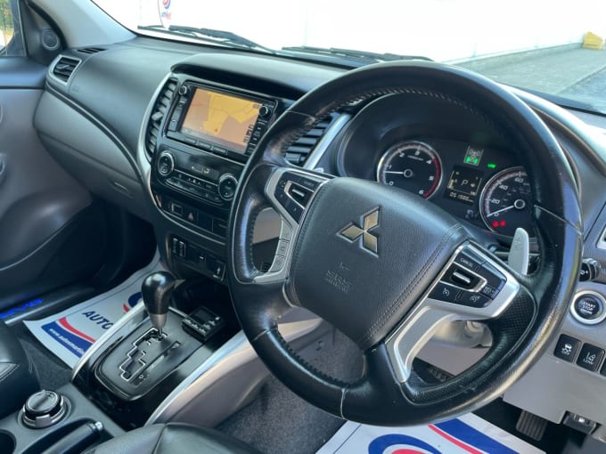 2025 Mitsubishi L200