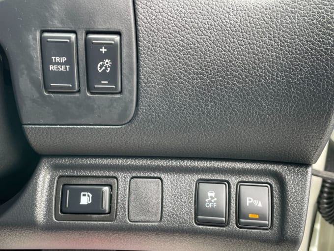 2025 Nissan Navara