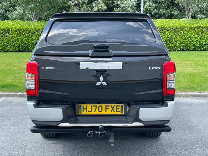 2025 Mitsubishi L200
