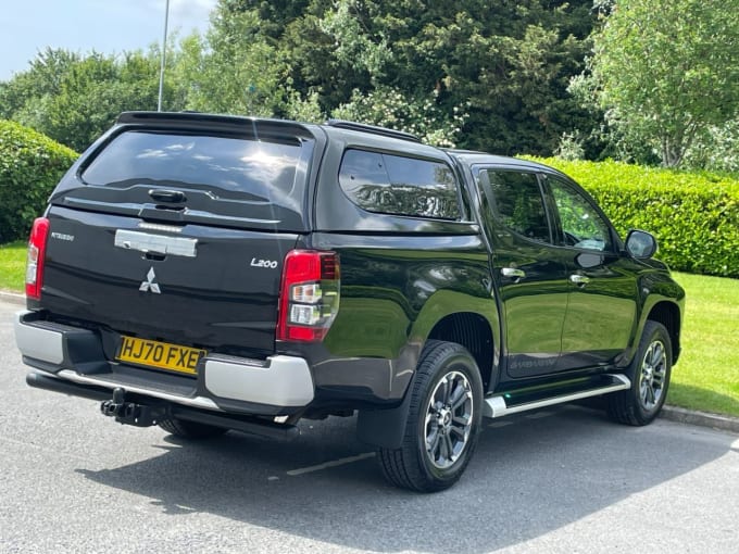 2025 Mitsubishi L200