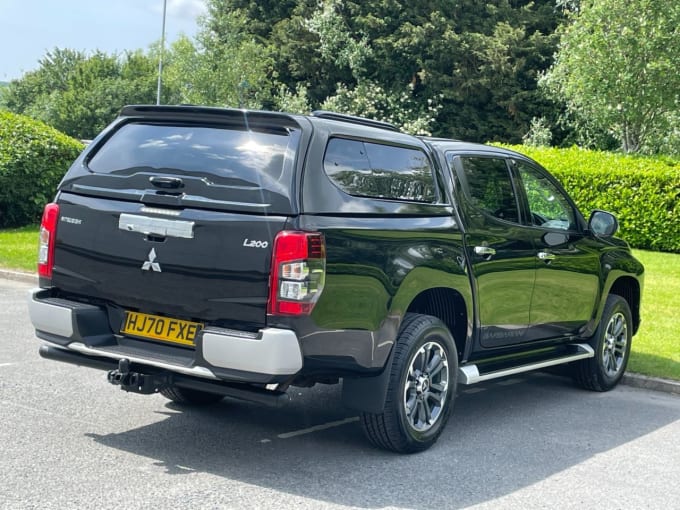 2025 Mitsubishi L200