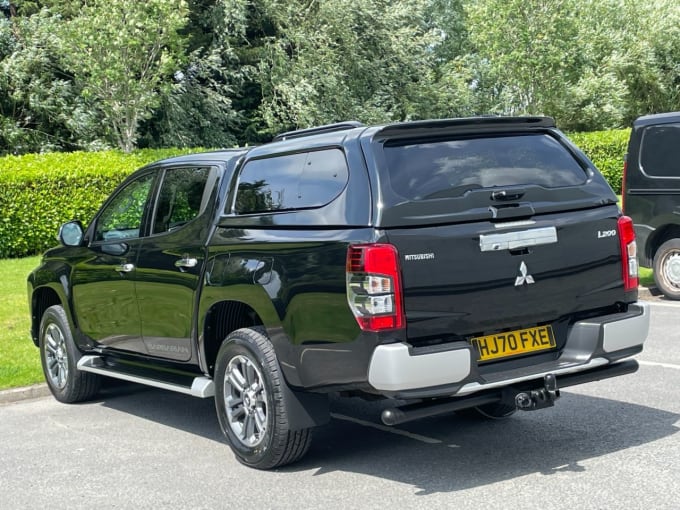 2025 Mitsubishi L200