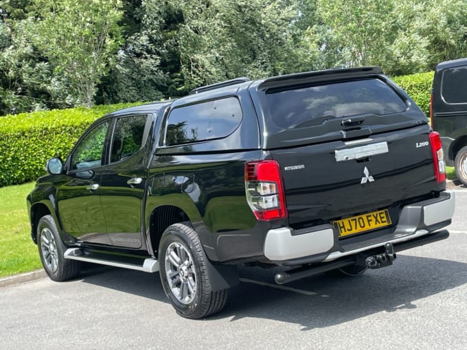 2025 Mitsubishi L200