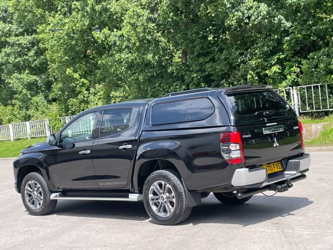 2025 Mitsubishi L200