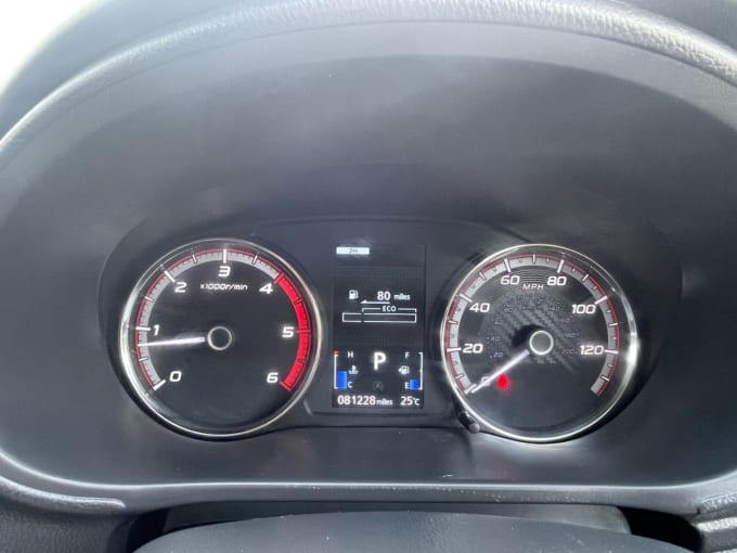 2025 Mitsubishi L200