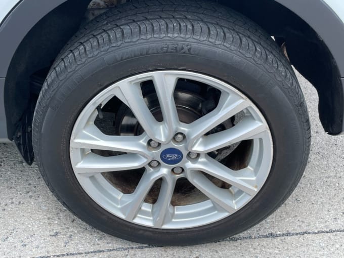 2025 Ford Kuga
