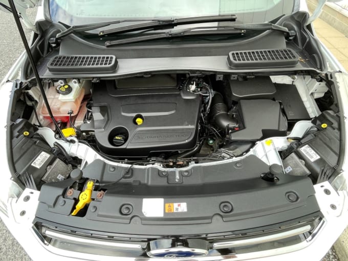 2025 Ford Kuga