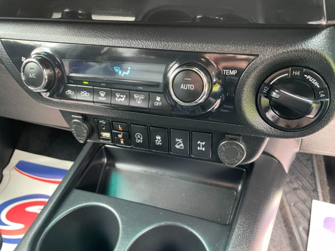 2025 Toyota Hi-lux