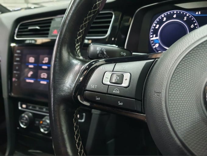 2025 Volkswagen Golf
