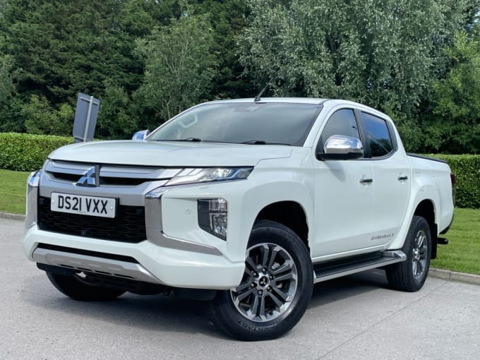 2025 Mitsubishi L200