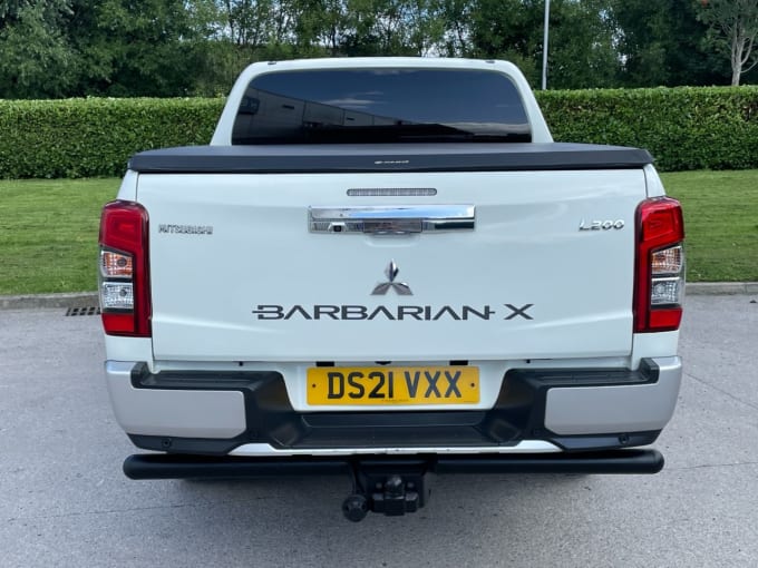2025 Mitsubishi L200