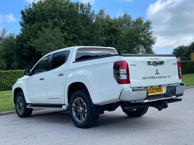 2025 Mitsubishi L200