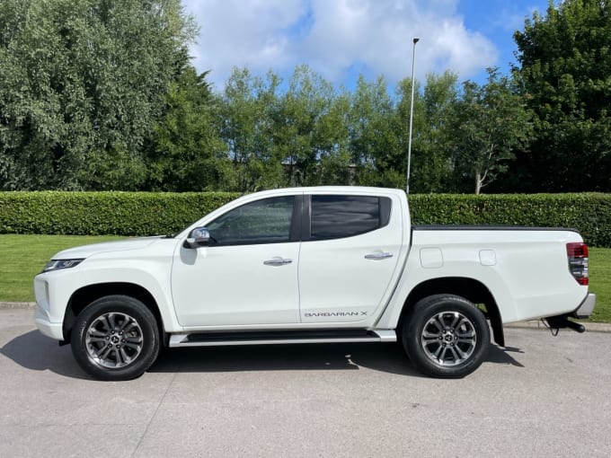 2025 Mitsubishi L200