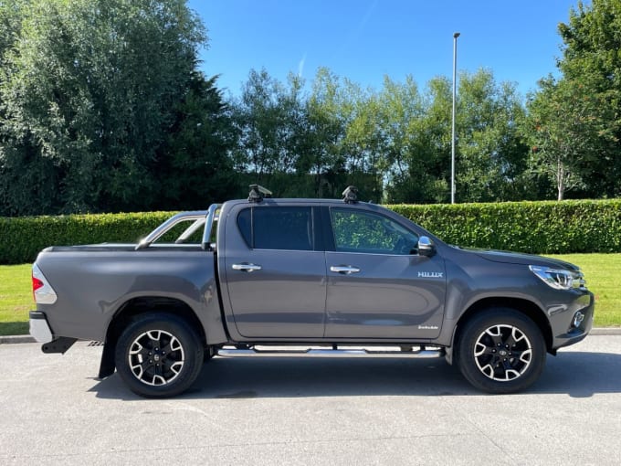 2025 Toyota Hi-lux