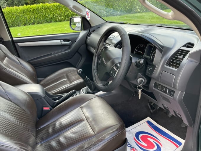 2025 Isuzu D-max