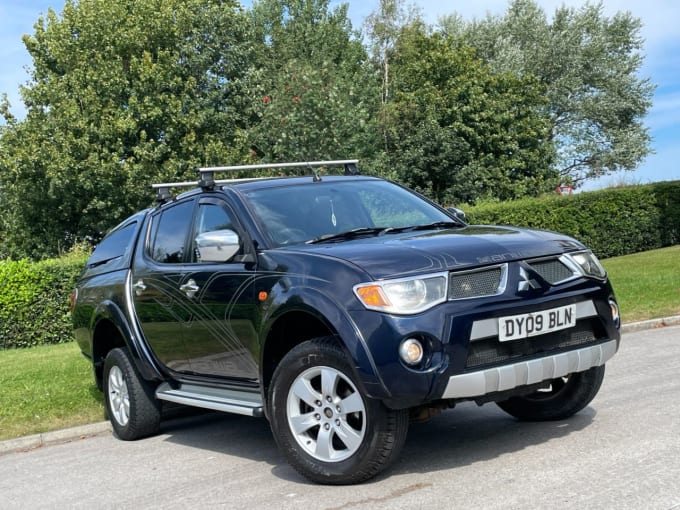 2025 Mitsubishi L200