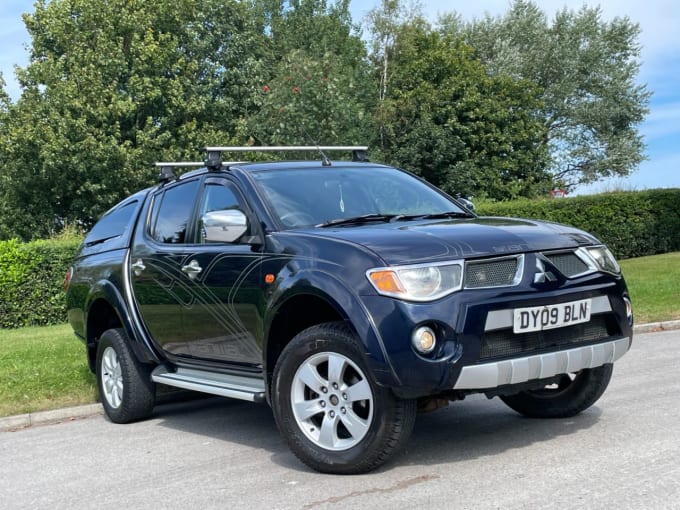 2025 Mitsubishi L200