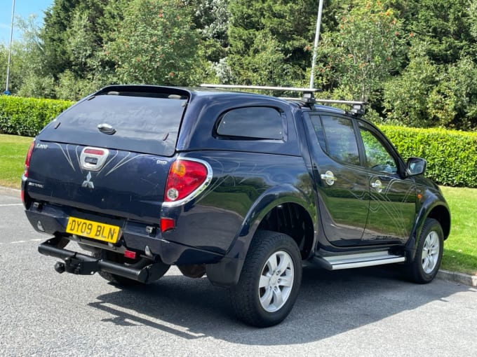 2025 Mitsubishi L200