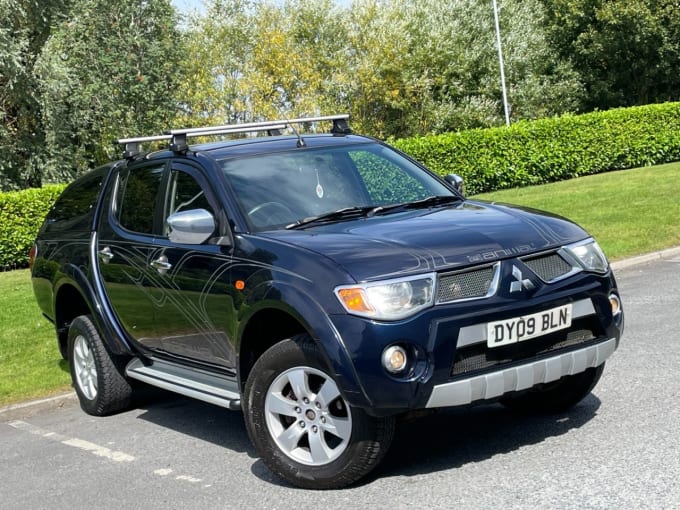 2025 Mitsubishi L200
