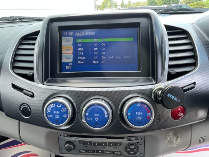 2025 Mitsubishi L200