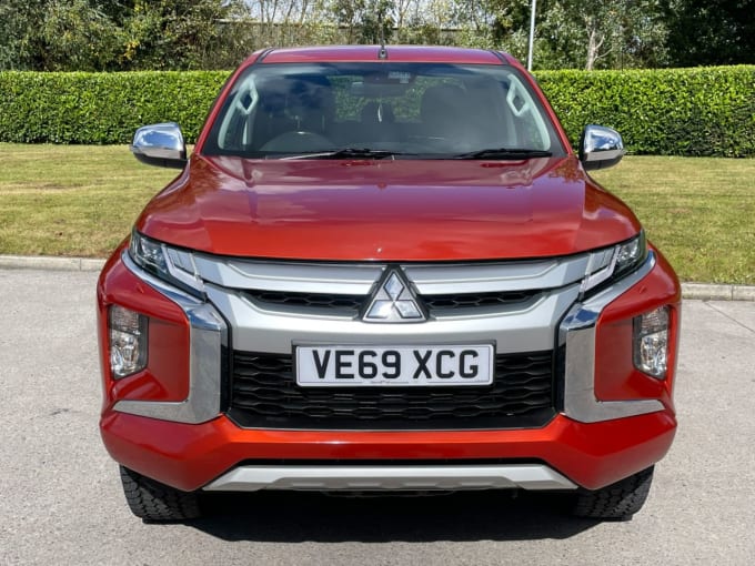 2025 Mitsubishi L200