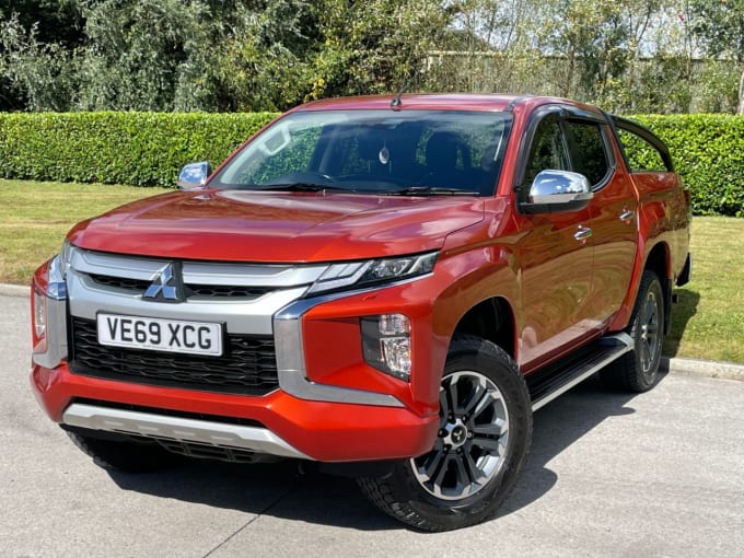 2025 Mitsubishi L200