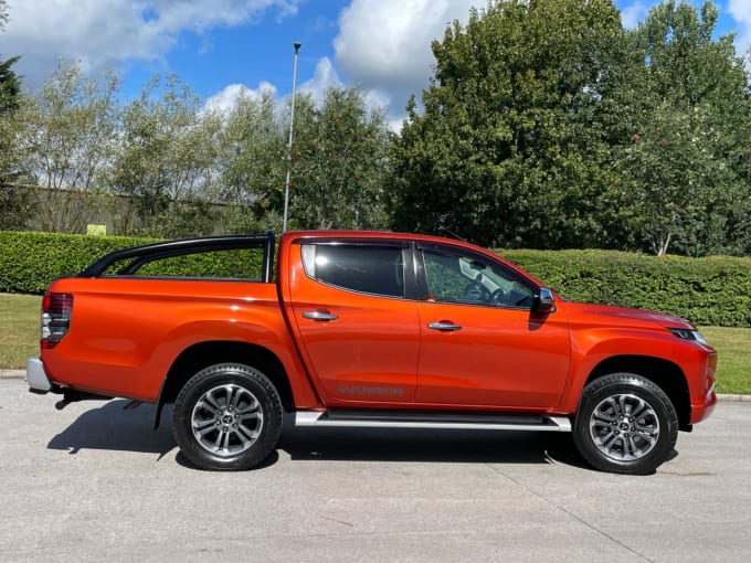2025 Mitsubishi L200