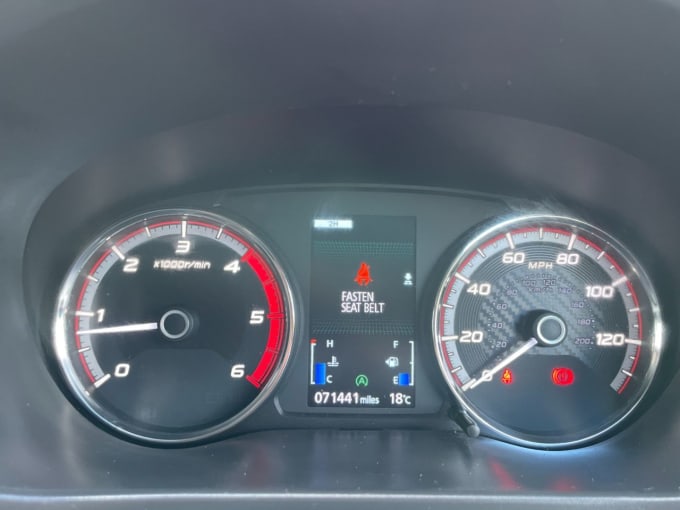 2025 Mitsubishi L200