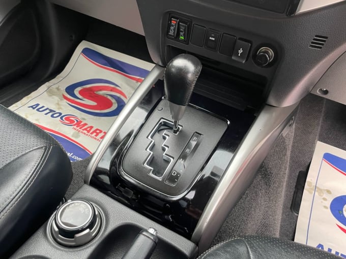 2017 Mitsubishi L200