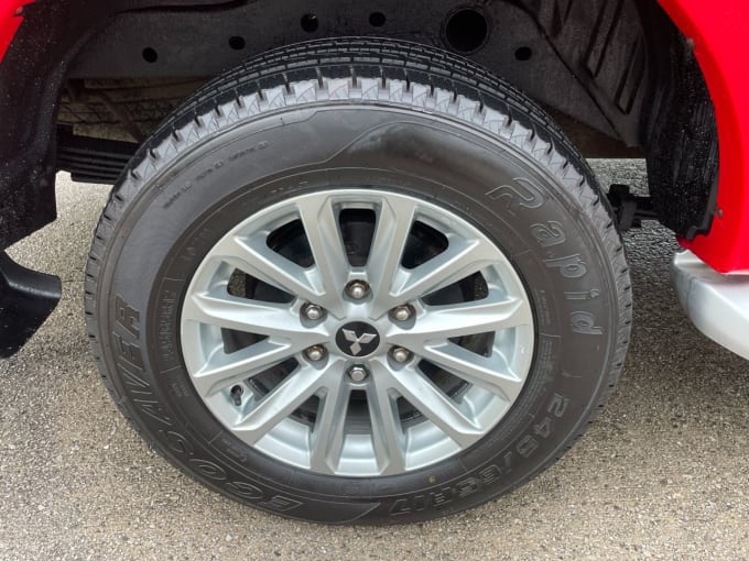 2017 Mitsubishi L200