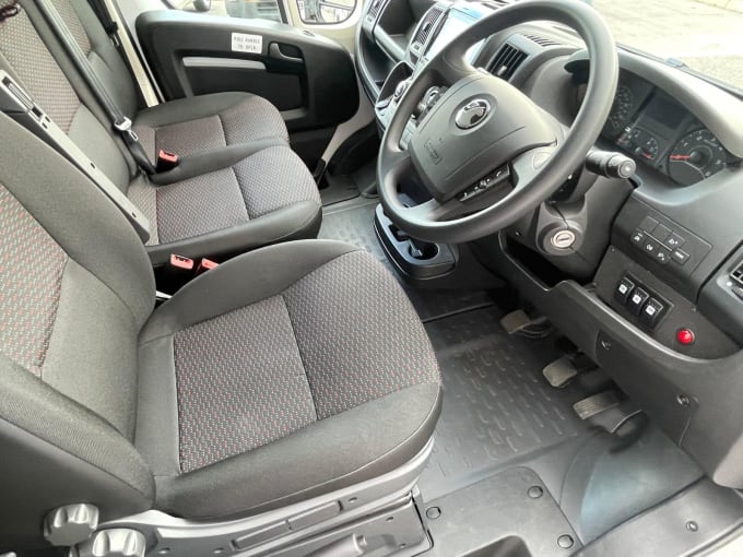 2024 Vauxhall Movano