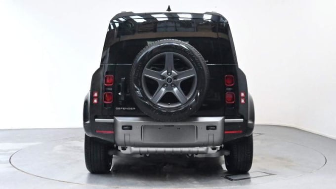 2024 Land Rover Defender 110