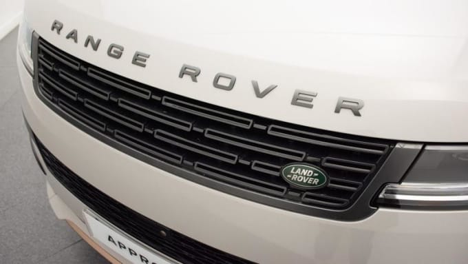 2025 Land Rover Range Rover Sport