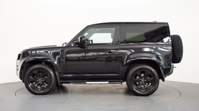 2024 Land Rover Defender 90