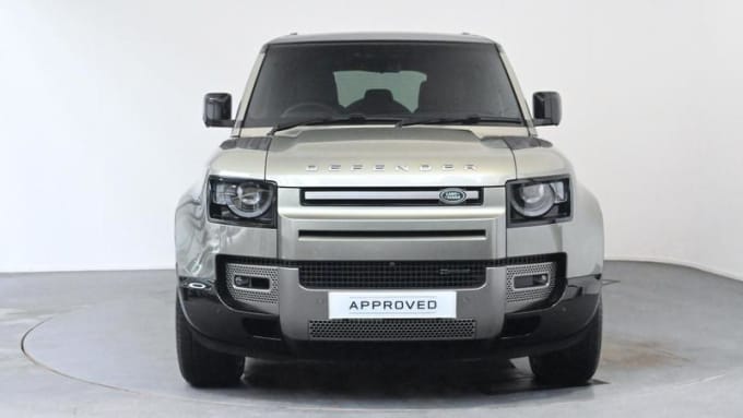 2024 Land Rover Defender 110