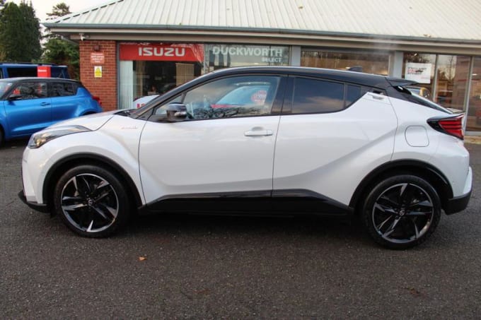 2024 Toyota C-hr