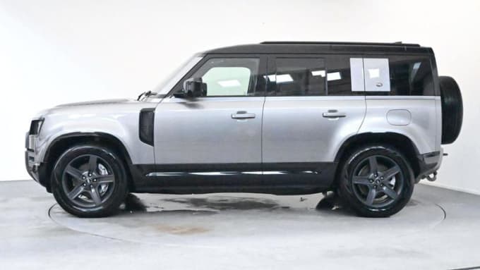 2024 Land Rover Defender 110