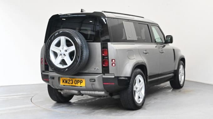 2024 Land Rover Defender 110