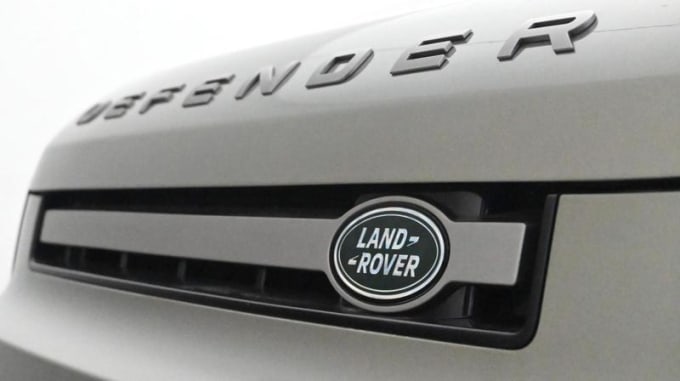 2024 Land Rover Defender 110