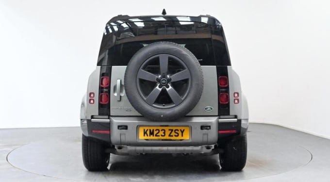 2024 Land Rover Defender 110