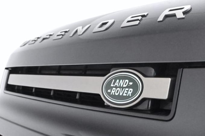 2024 Land Rover Defender 110