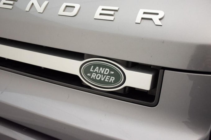 2024 Land Rover Defender 90