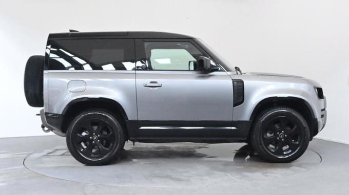 2024 Land Rover Defender 90