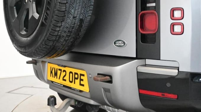 2024 Land Rover Defender 90